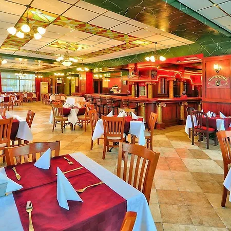 Kris At Paradise Park Golden Sands