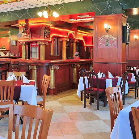 Kris At Paradise Park Aparthotel 4*