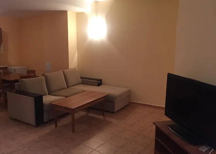 Kris At Paradise Park 公寓式酒店 4*