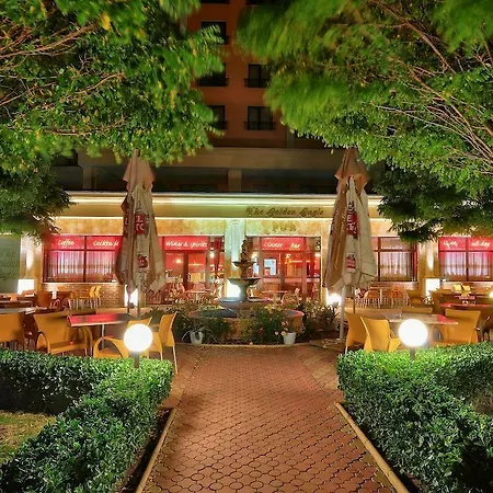 Kris At Paradise Park 4* Золоті Піски